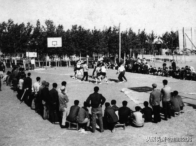 篮球历届诸暨冠军是哪一年_篮球历届诸暨冠军是哪个队_诸暨篮球历届冠军是谁